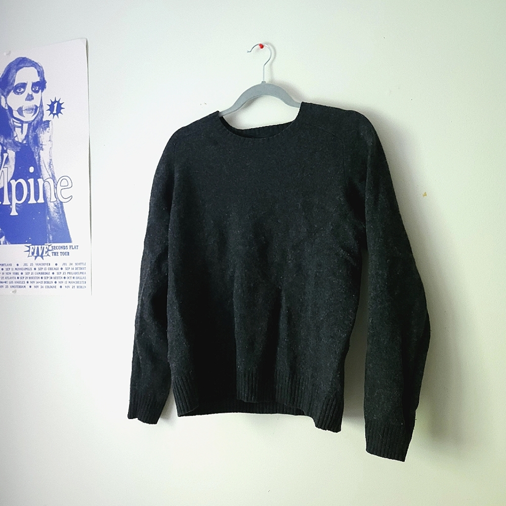 Uniqlo Lambswool crewneck sweater size M